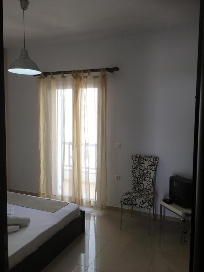 Boussetil Apartment Tínos Eksteriør bilde